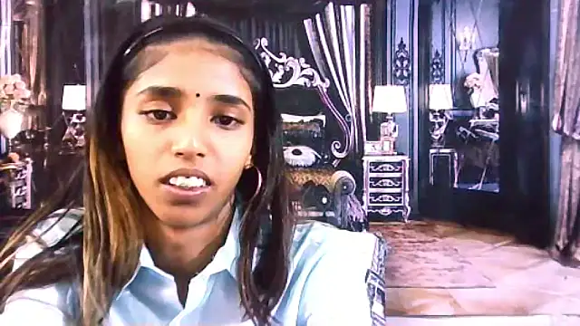 Snapshot of IndianSexySlender chatting on 10/25/25, 08:13 IndianSexySlender online show from 10/25/25, 08:13