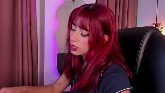 cloe  palmer online show from 03/11/25, 12:06