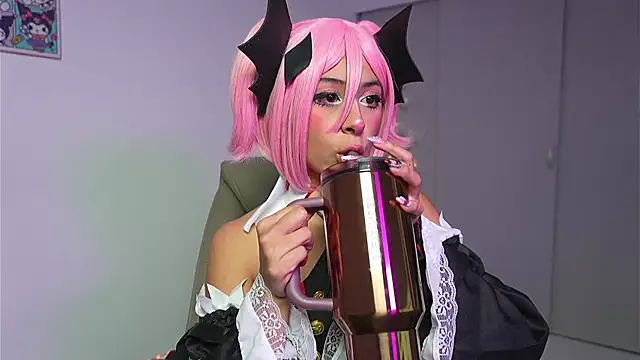 cloe  palmer online show from 04/15/26, 01:04