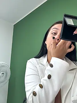 iiris  online show from 11/12/25, 02:54