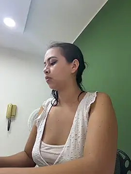 iiris  online show from 10/28/25, 02:38