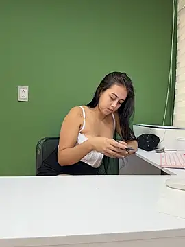 iiris  online show from 10/27/25, 02:29