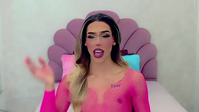 Snapshot of briana_sex32 chatting on 03/03/25, 05:05 briana sex32 online show from 03/03/25, 05:05