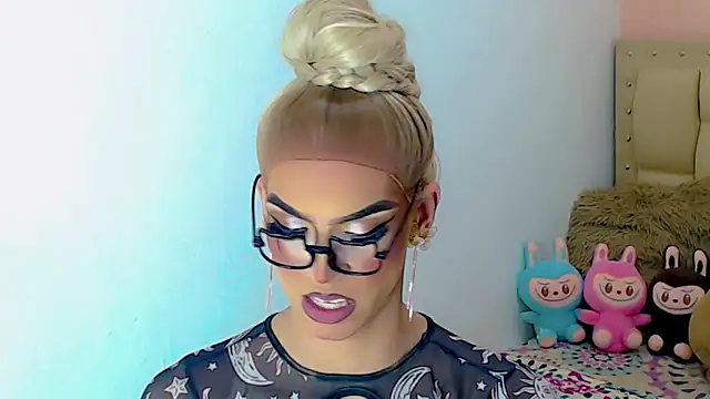 Snapshot of briana_sex32 chatting on 11/24/25, 06:46 briana sex32 online show from 11/24/25, 06:46