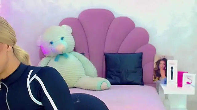 briana sex32 online show from 03/22/26, 05:10