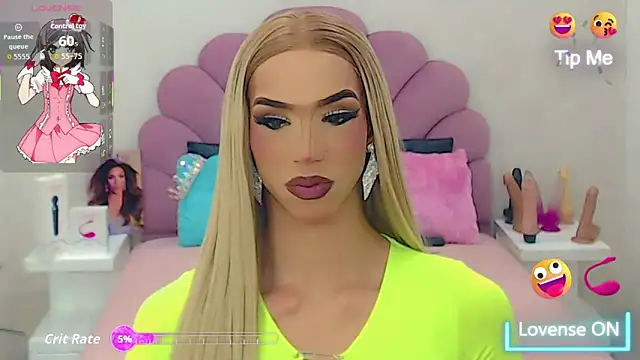 Snapshot of briana_sex32 chatting on 10/20/25, 03:30 briana sex32 online show from 10/20/25, 03:30