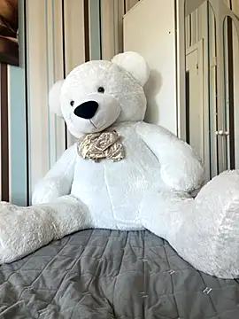 Liya my online show from 11/14/25, 10:19