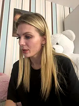 Liya my online show from 12/15/25, 11:42