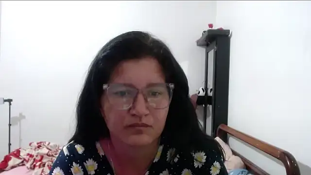 Angelinna Milf online show from 09/17/25, 04:31