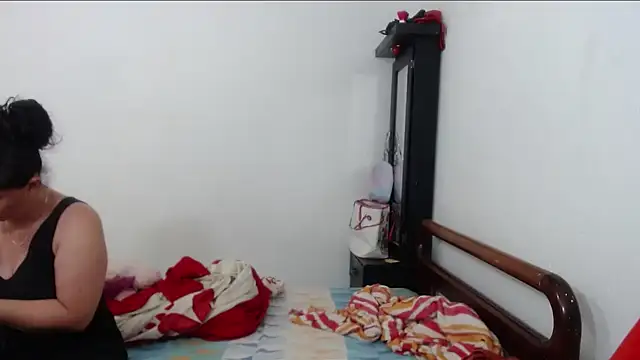 Angelinna Milf online show from 09/10/25, 02:43