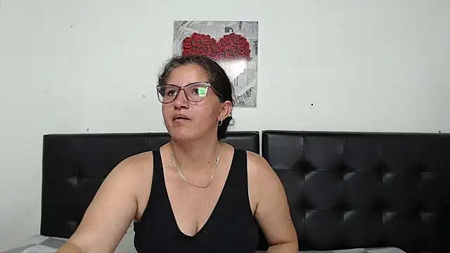 Angelinna Milf online show from 10/15/25, 06:49