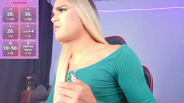 AllisonsweetZ online show from 12/15/25, 09:20