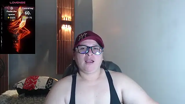 Snapshot of katty_femdom chatting on 10/02/25, 12:41 katty femdom online show from 10/02/25, 12:41