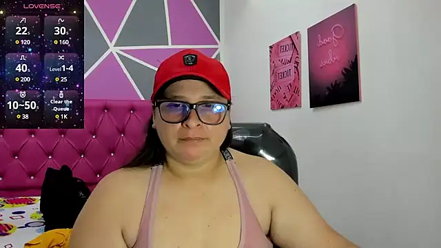 Snapshot of katty_femdom chatting on 02/26/25, 11:30 katty femdom online show from 02/26/25, 11:30