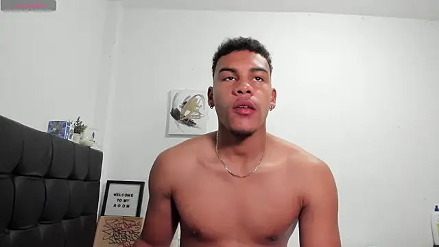 Snapshot of RoddyRich11 chatting on 01/10/26, 11:49 RoddyRich11 online show from 01/10/26, 11:49