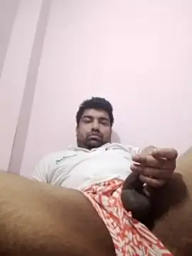 Snapshot of L9vefromAkhil chatting on 02/13/26, 05:35 L9vefromAkhil online show from 02/13/26, 05:35