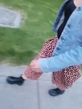 sophie banger online show from 12/01/25, 10:43