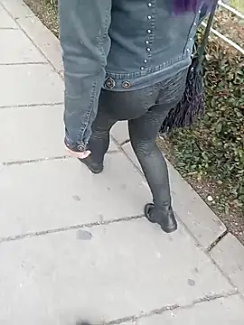 sophie banger online show from 12/15/25, 06:58