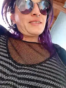 sophie banger online show from 09/19/25, 08:13