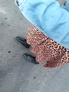 sophie banger online show from 10/30/25, 07:33