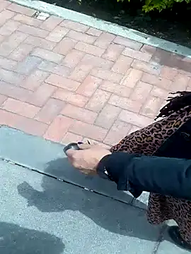 sophie banger online show from 09/27/25, 05:30