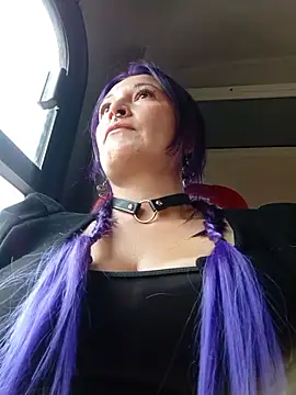 sophie banger online show from 10/31/25, 08:38