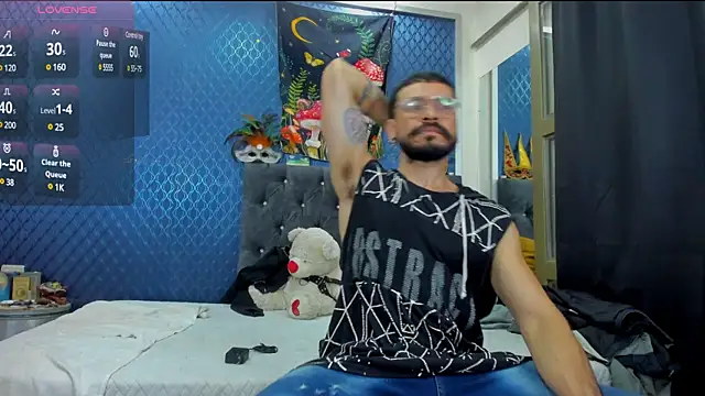 Snapshot of leondevereda chatting on 03/21/25, 01:24 leondevereda online show from 03/21/25, 01:24