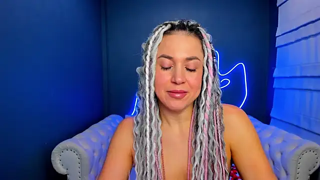 Snapshot of rock_n_roxy chatting on 11/29/25, 03:50 rock n roxy online show from 11/29/25, 03:50