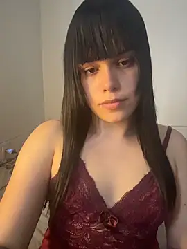 Snapshot of Karolsinhapriv chatting on 12/14/25, 07:41 Karolsinhapriv online show from 12/14/25, 07:41