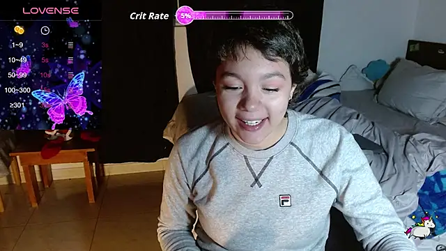 TRIXIE TANG28 online show from 11/28/25, 04:01