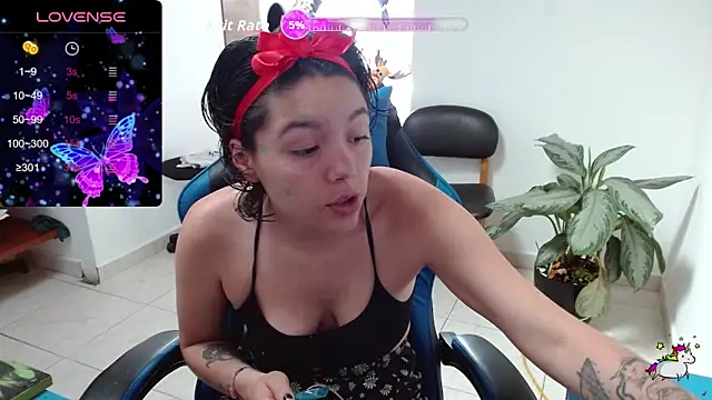 TRIXIE TANG28 online show from 04/10/26, 08:05