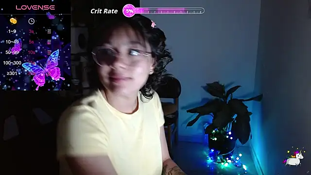 TRIXIE TANG28 online show from 04/16/26, 11:29