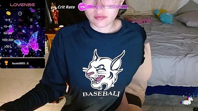 TRIXIE TANG28 online show from 12/19/25, 04:27