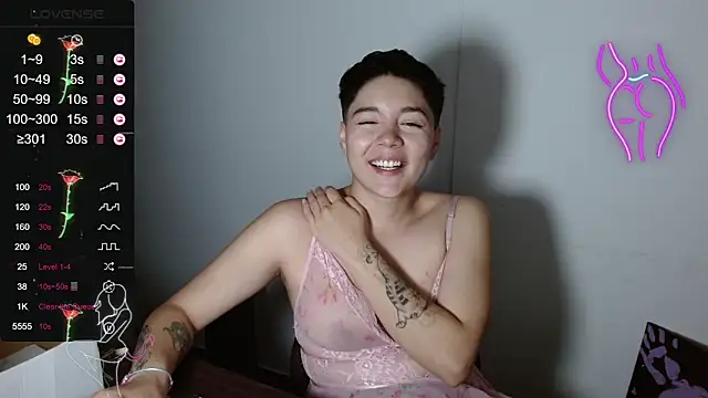 TRIXIE TANG28 online show from 03/22/25, 03:09