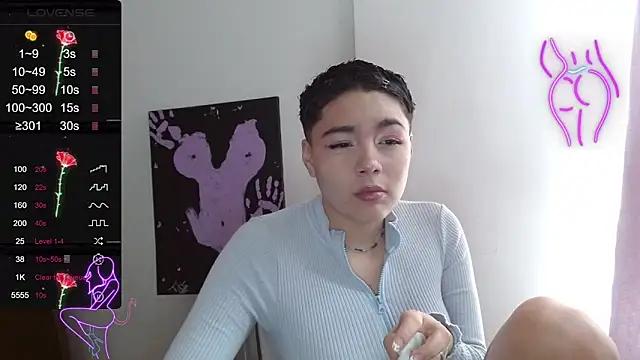 TRIXIE TANG28 online show from 03/08/25, 07:31
