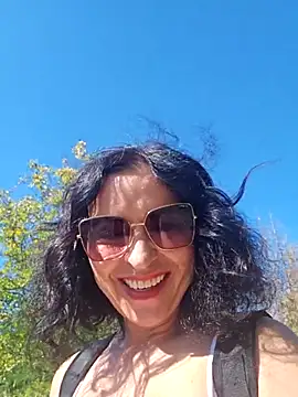 Snapshot of Ortensialady76 chatting on 09/22/25, 12:11 Ortensialady76 online show from 09/22/25, 12:11