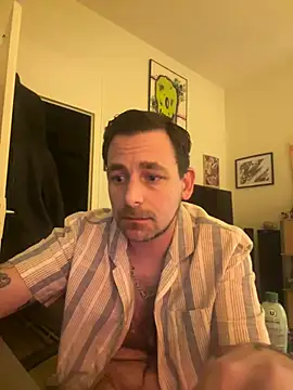 Snapshot of defbond420 chatting on 01/21/25, 11:24 defbond420 online show from 01/21/25, 11:24
