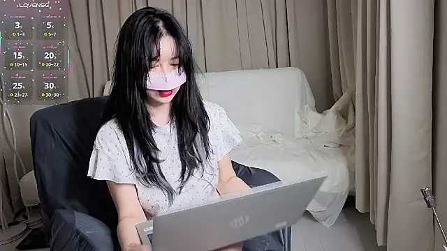Snapshot of 2hyun chatting on 09/23/25, 04:47 2hyun online show from 09/23/25, 04:47