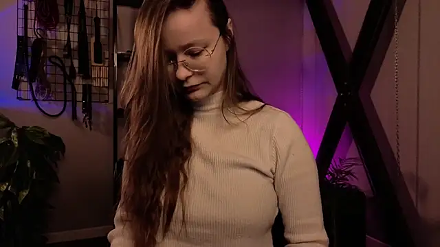 CassieCool online show from 11/27/25, 01:00