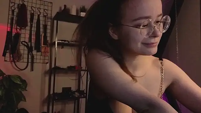 CassieCool online show from 11/20/25, 01:01