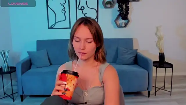 BritnieCute online show from 11/06/25, 05:44