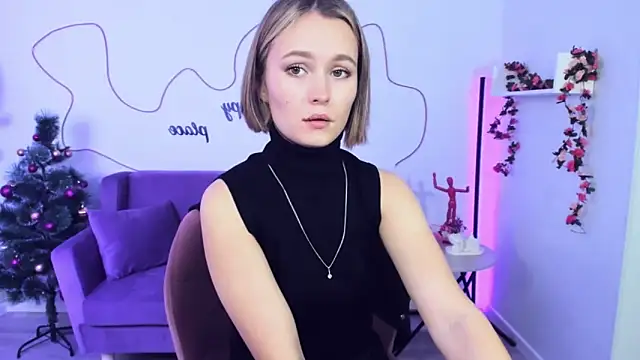 BritnieCute online show from 12/18/24, 08:31