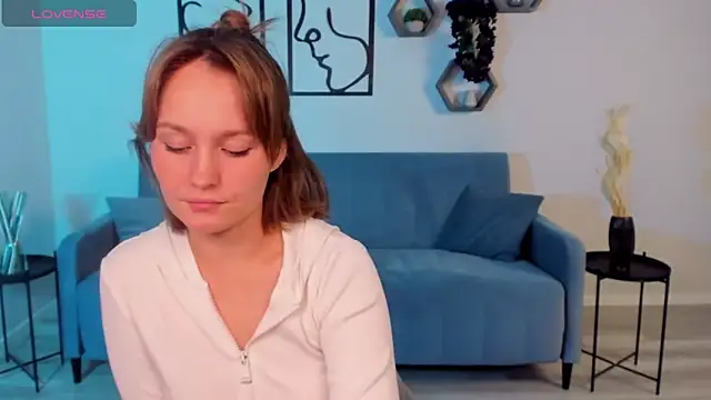 BritnieCute online show from 11/11/25, 05:35