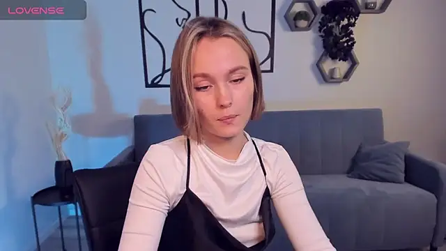 BritnieCute online show from 12/03/24, 06:43