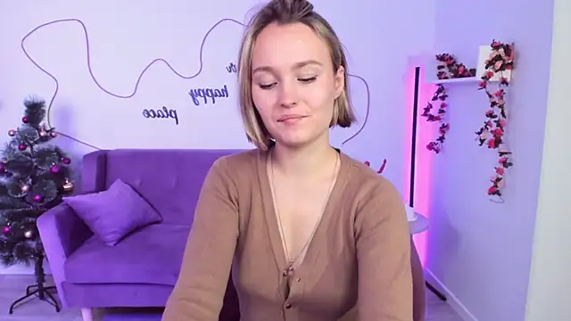 BritnieCute online show from 12/24/24, 08:00