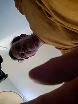 Snapshot of big8dall chatting on 02/09/26, 05:16 big8dall online show from 02/09/26, 05:16