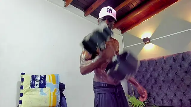 jhonjairo85  online show from 09/10/25, 03:38