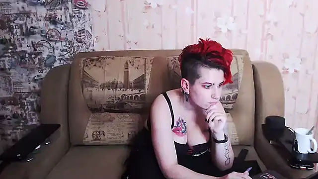 Miya Wey  online show from 10/20/25, 06:52