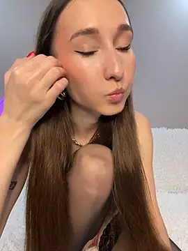 cutte dora online show from 02/20/26, 01:02