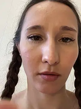 cutte dora online show from 02/26/25, 01:43